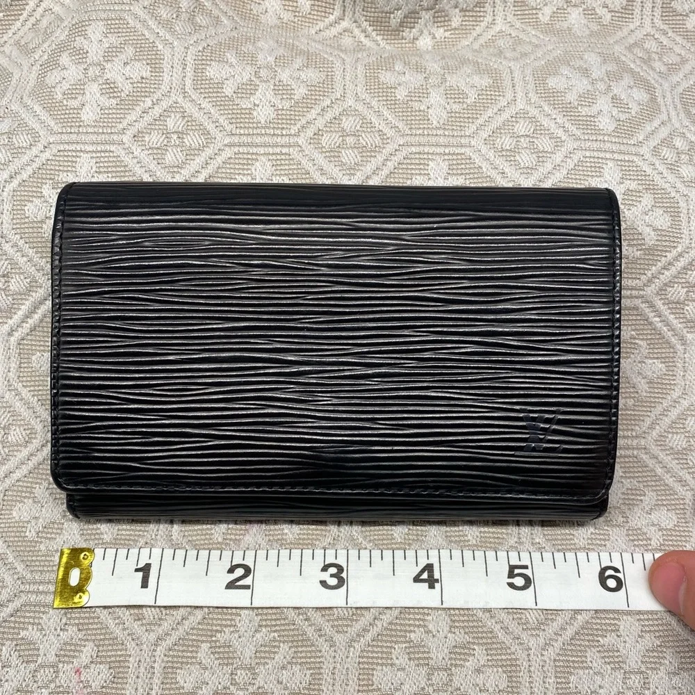 Authentic Louis Vuitton Black Epi Leather Wallet - Picture 1 of 12